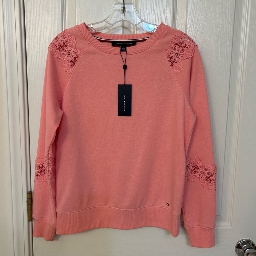 Tommy Hilfiger Lace-Trimmed Long Sleeve Crewneck Sweatshirt in Pink Size XS - Picture 2 of 7
